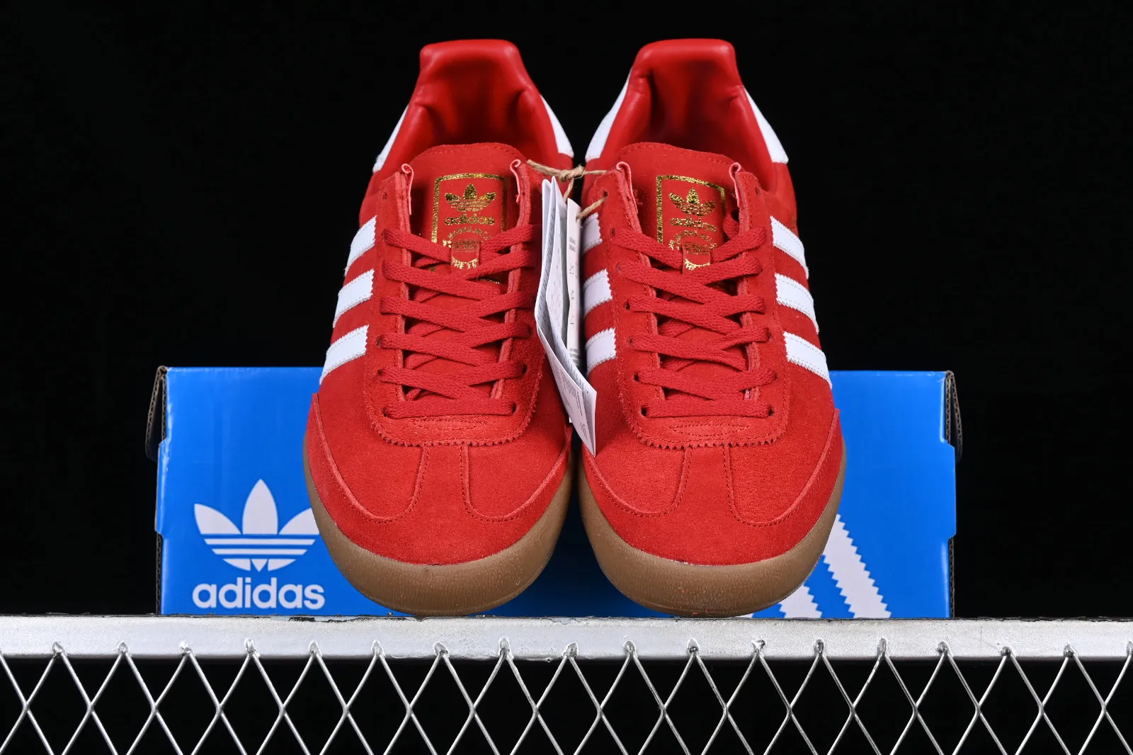 Adidas Originals Jeans Red Cloud White Gold Brown ID9386