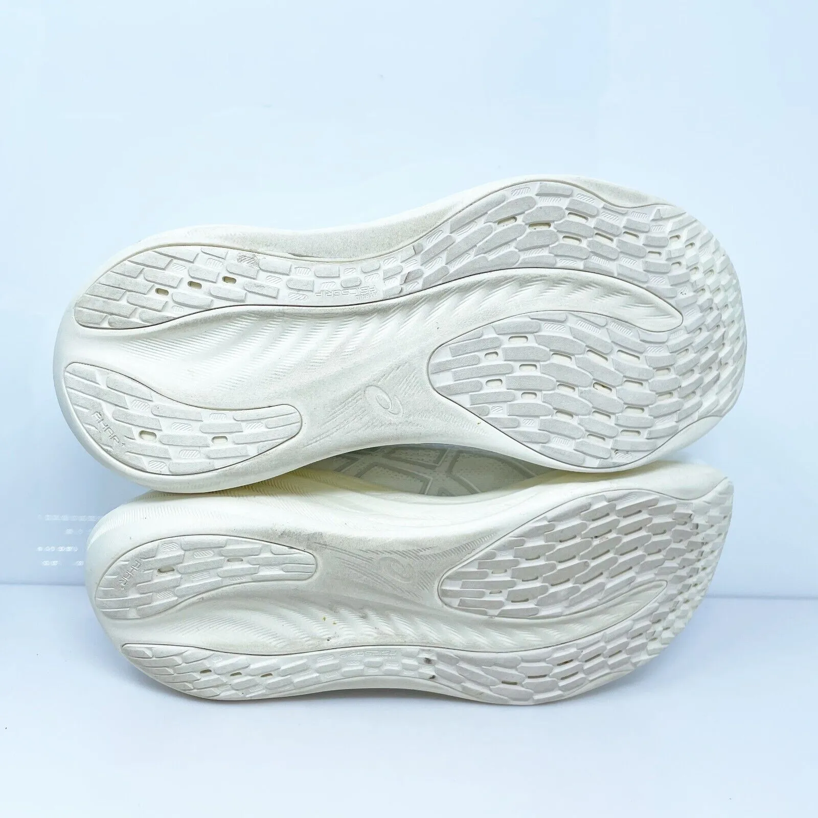 Asics Womens Gel Nimbus 26 1012B601 White Running Shoes Sneakers Size 9
