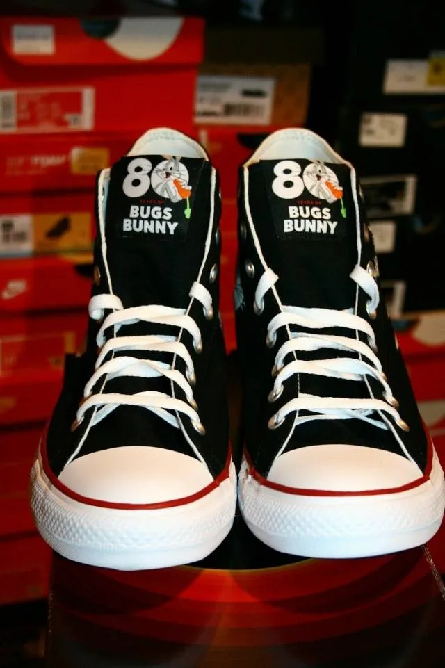 Authentic converse x bugs bunny black white red chuck taylor all star men size