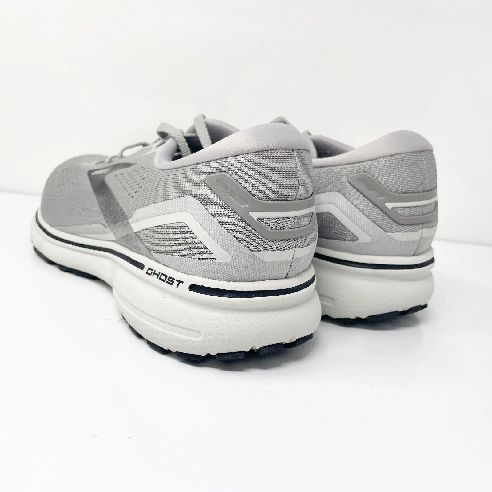 Brooks Mens Ghost 15 1103932E098 Gray Running Shoes Sneakers Size 11 2E