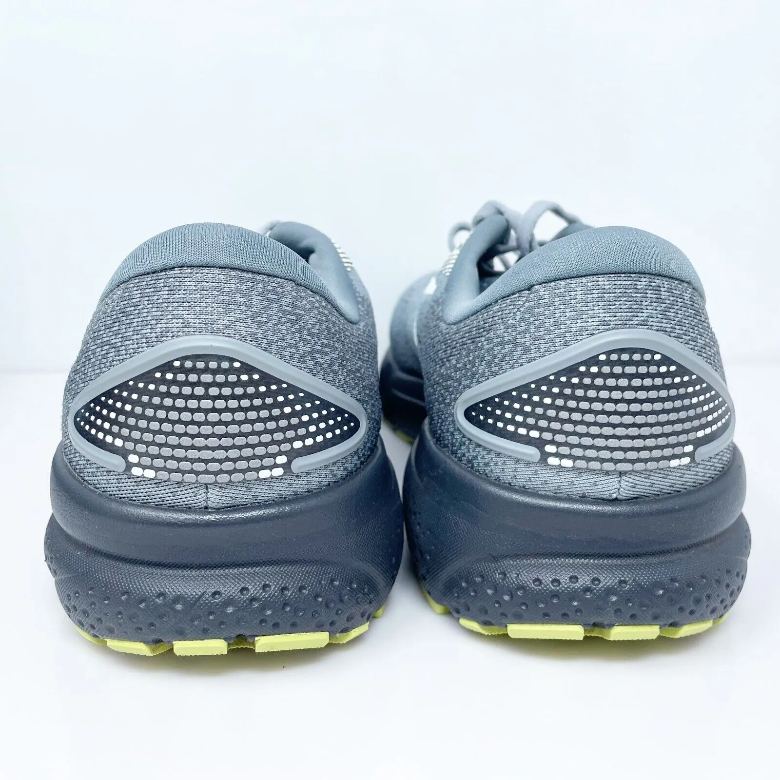 Brooks Mens Ghost 16 1104184E040 Gray Running Shoes Sneakers Size 9 4E