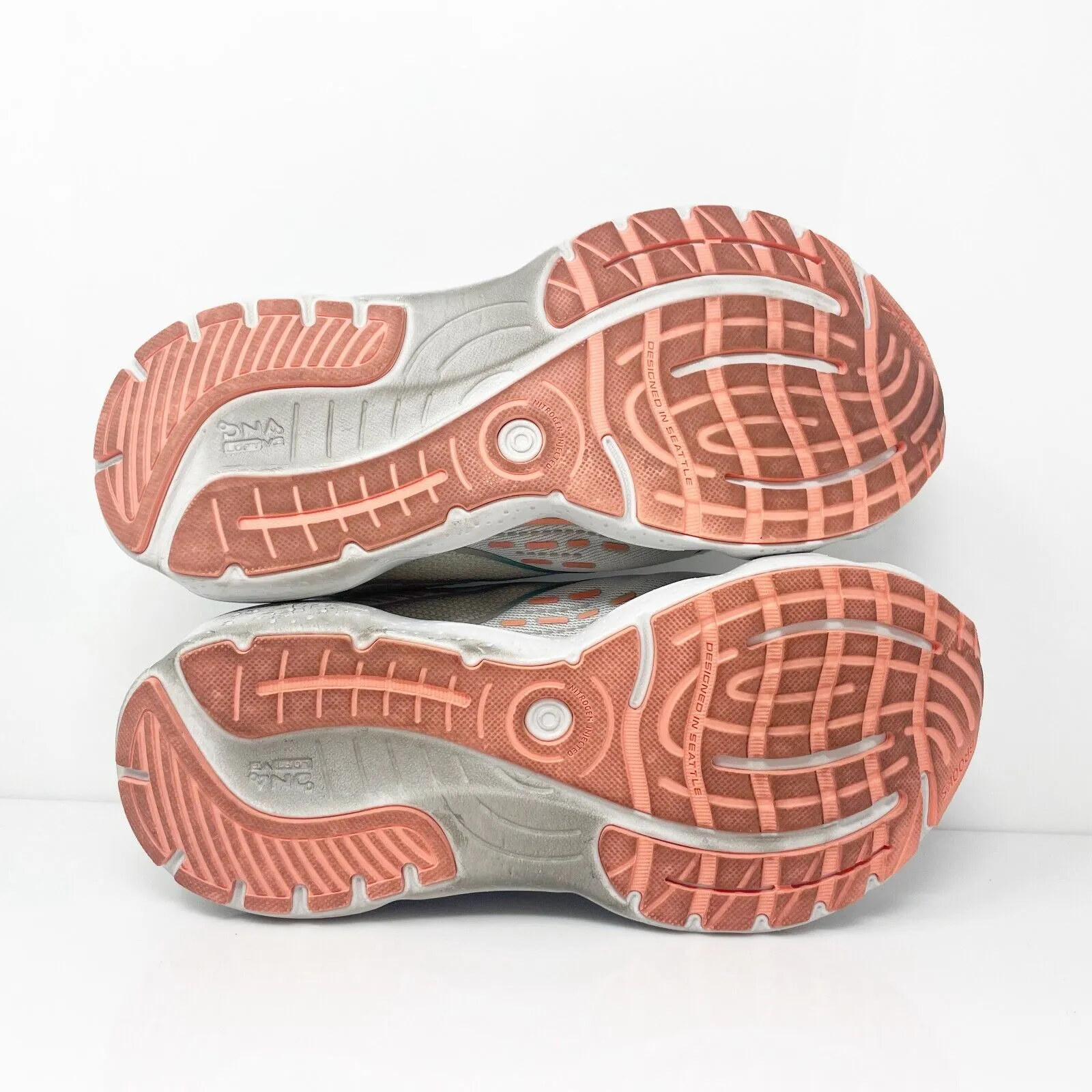 Brooks Womens Glycerin 20 1203691D061 Gray Running Shoes Sneakers Size 7.5 D