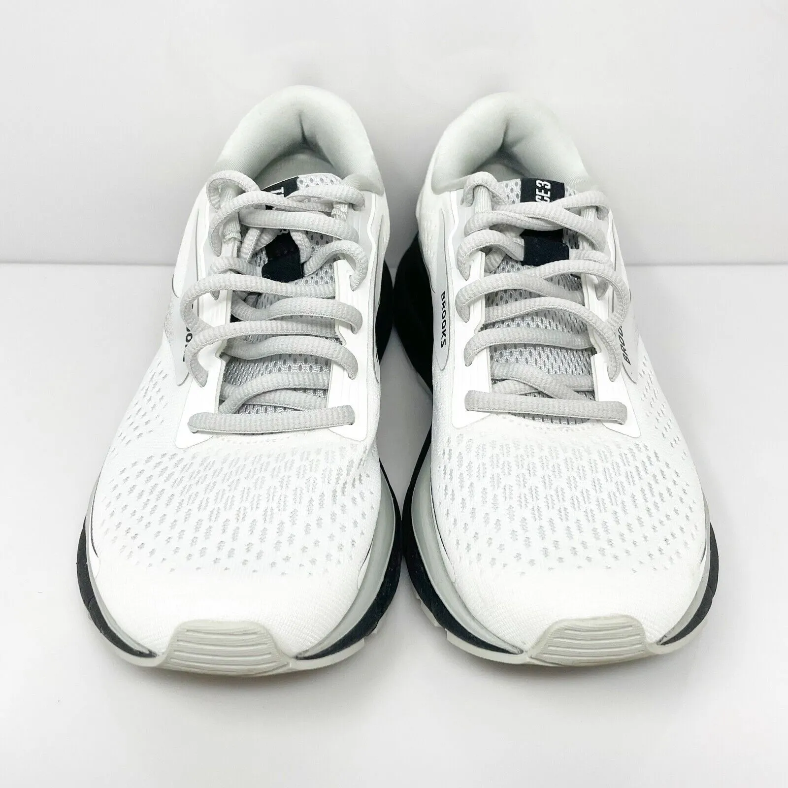 Brooks Womens Trace 3 1204011B191 White Running Shoes Sneakers Size 6.5 B