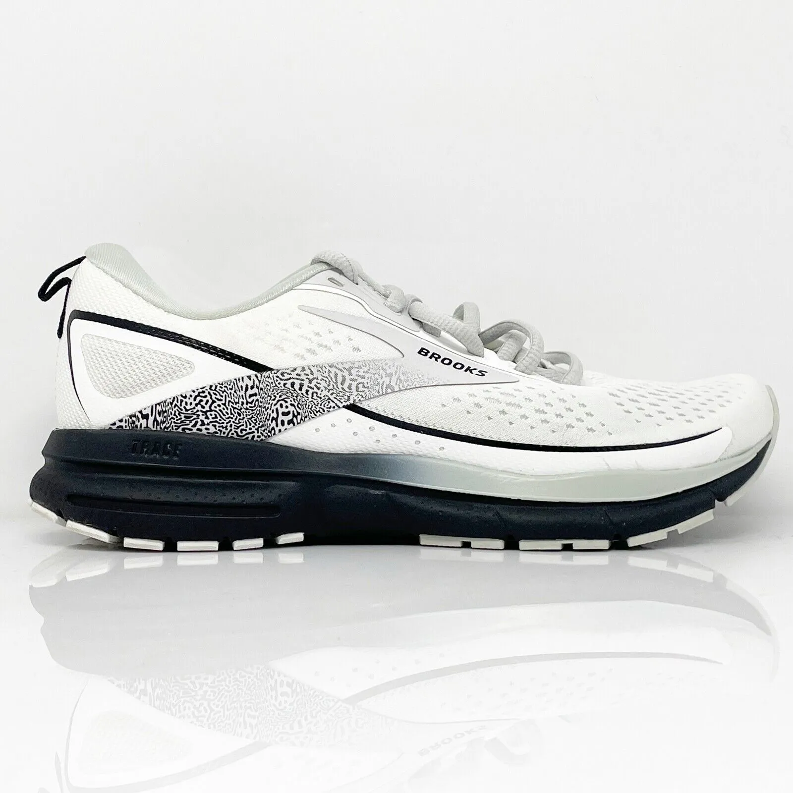 Brooks Womens Trace 3 1204011B191 White Running Shoes Sneakers Size 7 B