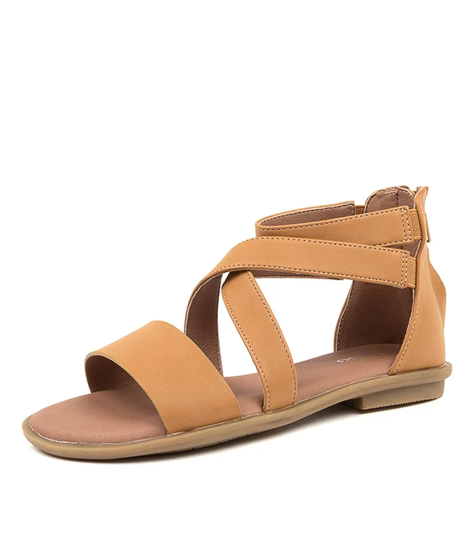 CLARKS Halle Jnr Tan Smooth