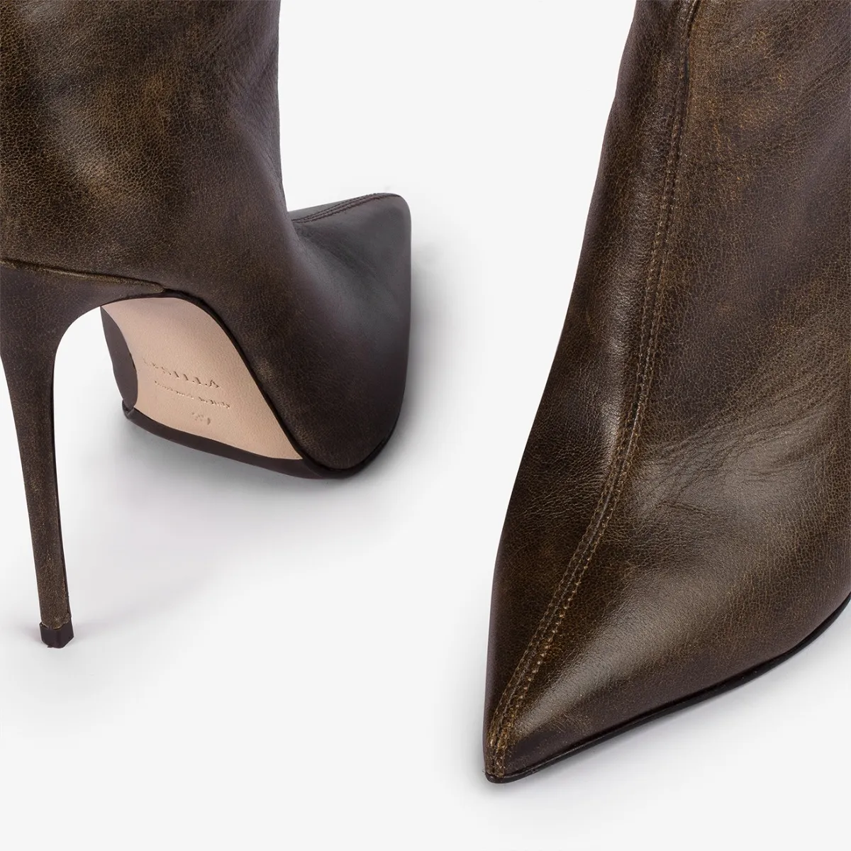 EVA THIGH-HIGH BOOT 120 mm Brown vintage effect leather oversized over-the-knee boot