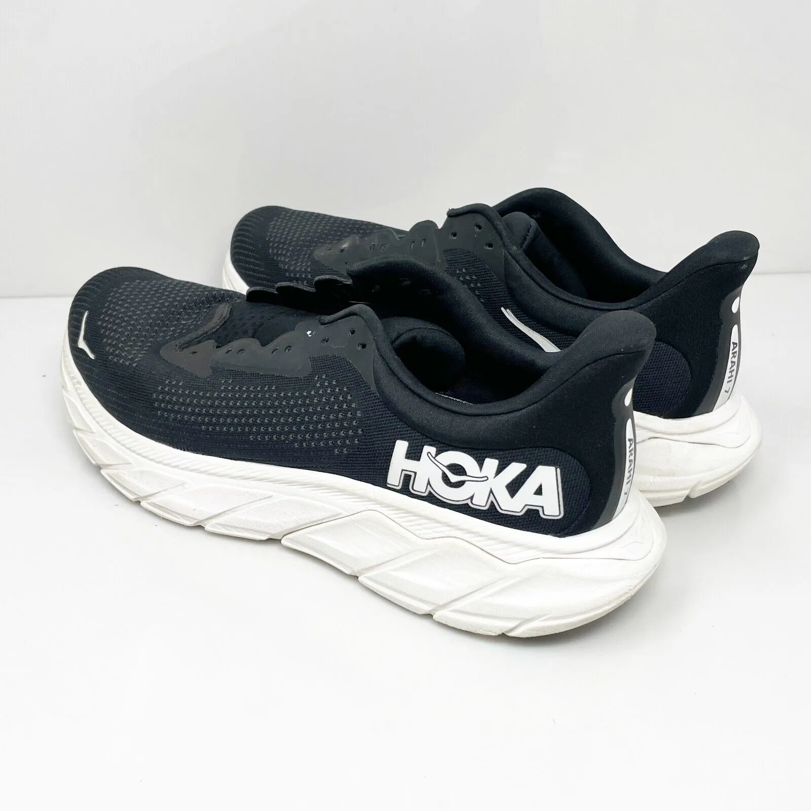 Hoka One One Mens Arahi 7 1147850 BWHT Black Running Shoes Sneakers Size 11 D