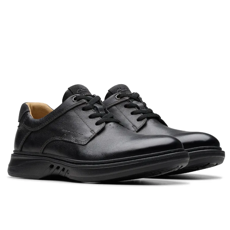 Men's Clarks Un Briley Pace - Black Leather