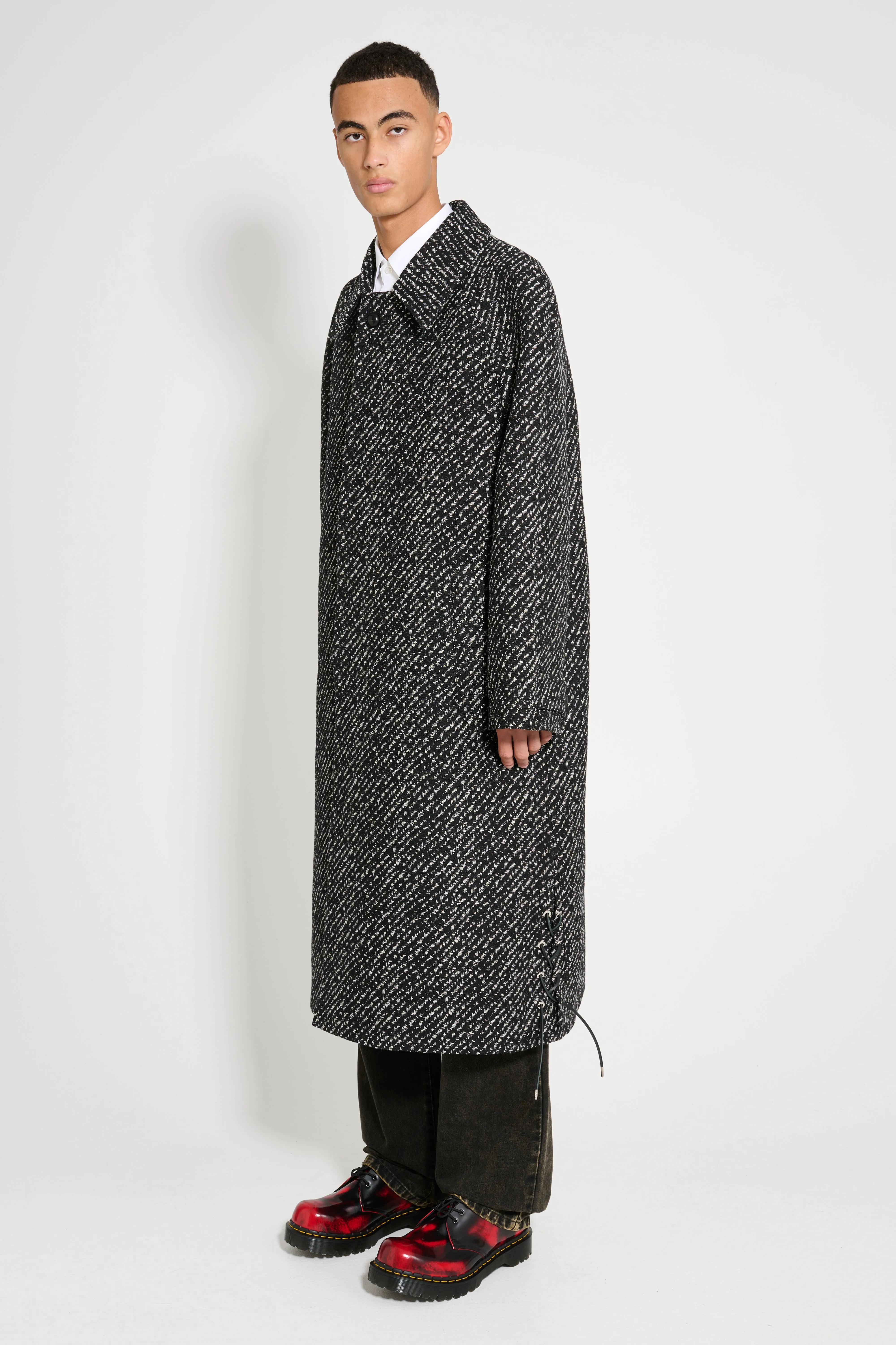 Namacheko Nuku Overcoat Snow Black