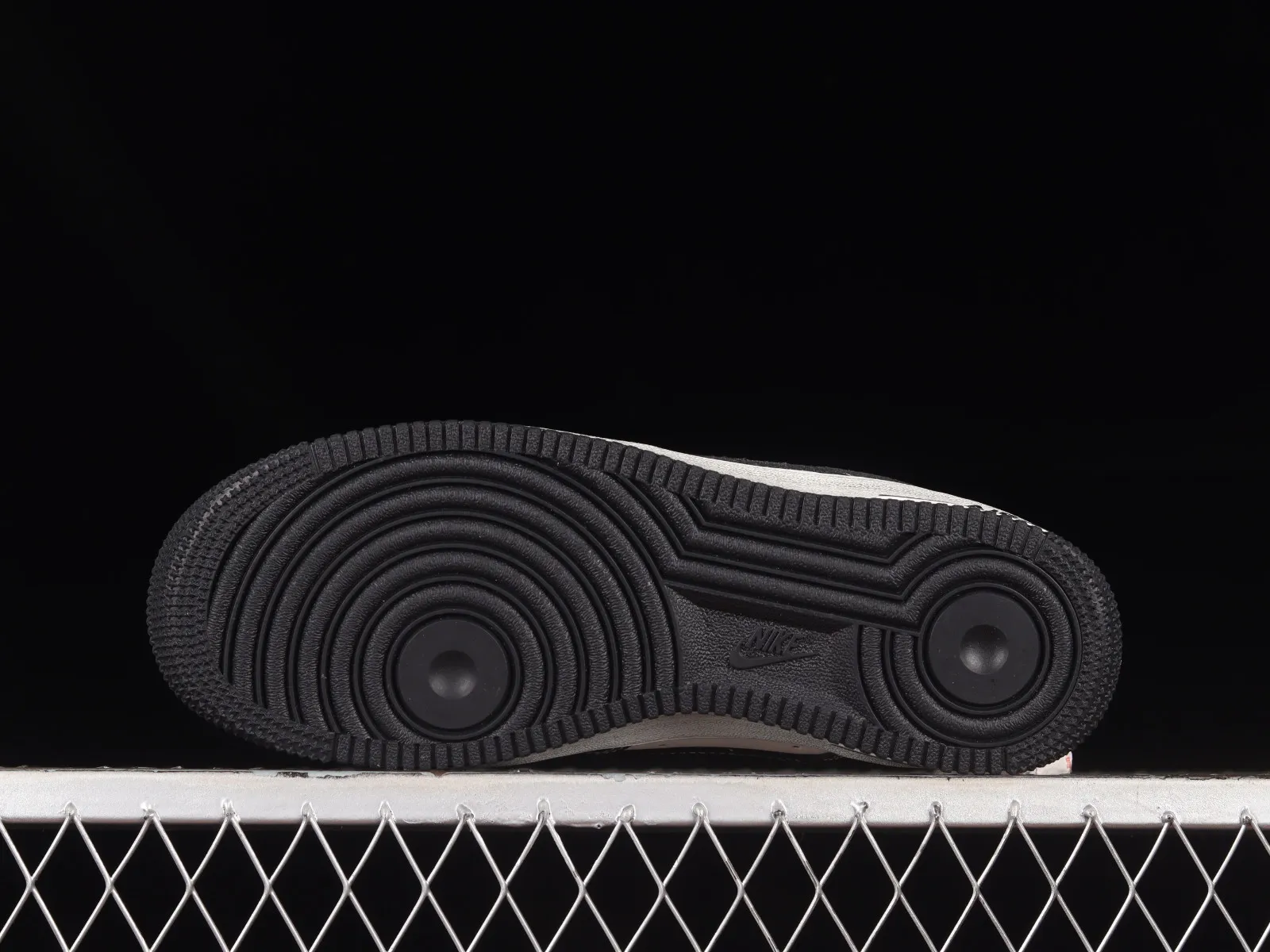 Nike Air Force 1 07 Low Black White DB3301-088