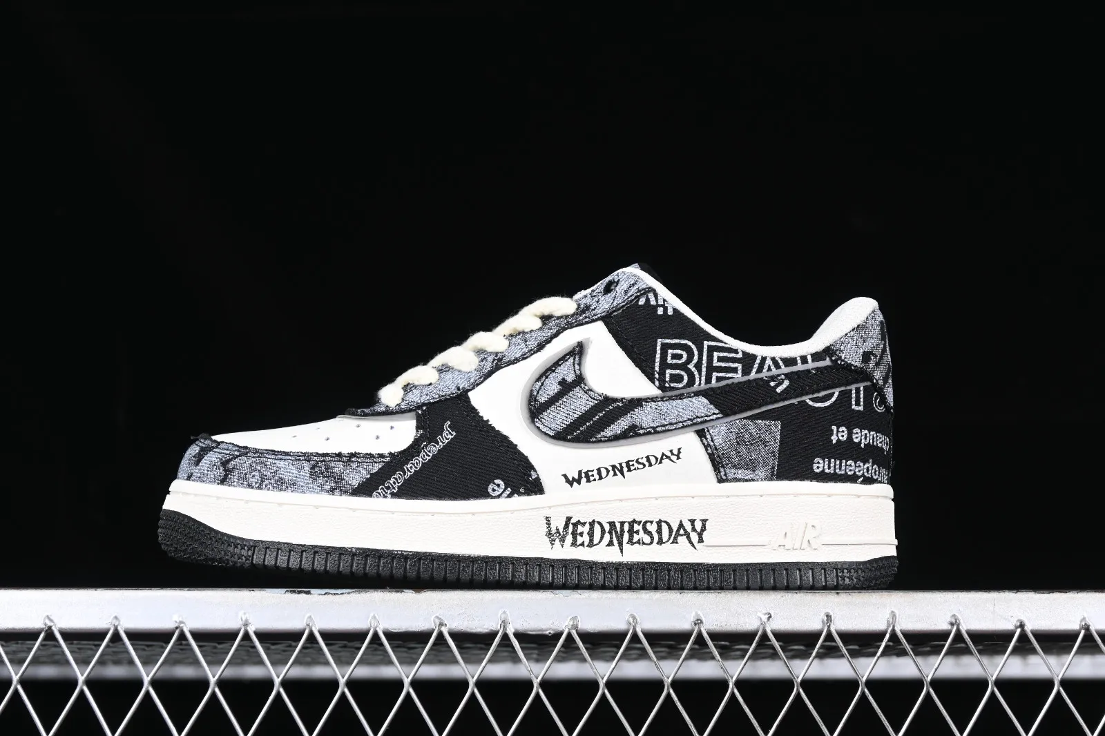 Nike Air Force 1 07 Low Wednesday White Black FB0607-011