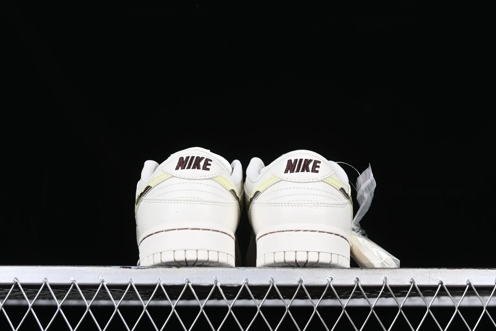 Nike SB Dunk Low Off White Green Brown DD1391-110