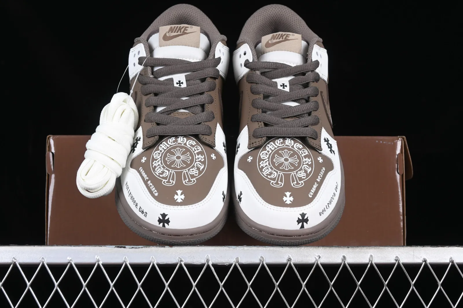 Nike SB Dunk Low White Dark Brown GD3326-302