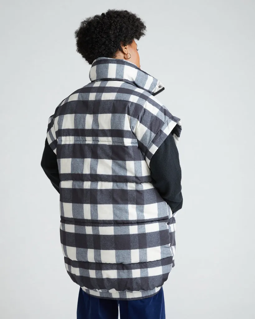 Paparazzi Puffer Vest - Snowy Night Plaid