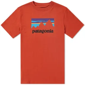 Patagonia Shop Sticker TeeRoots Red