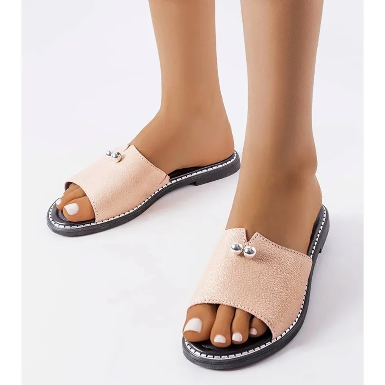 Pink metallic sandals with pearls from Frederi