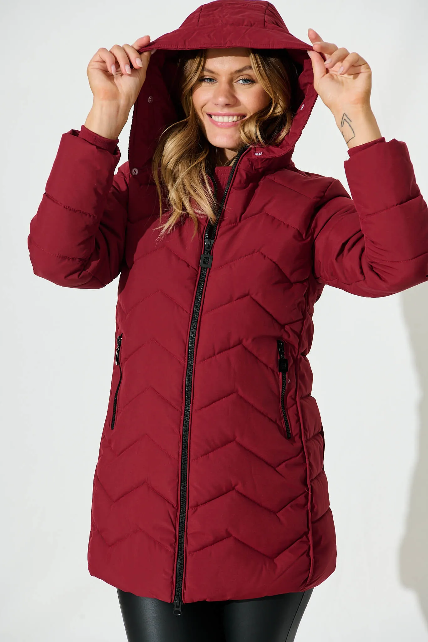 Salzburg Puffer Jacket In Wine