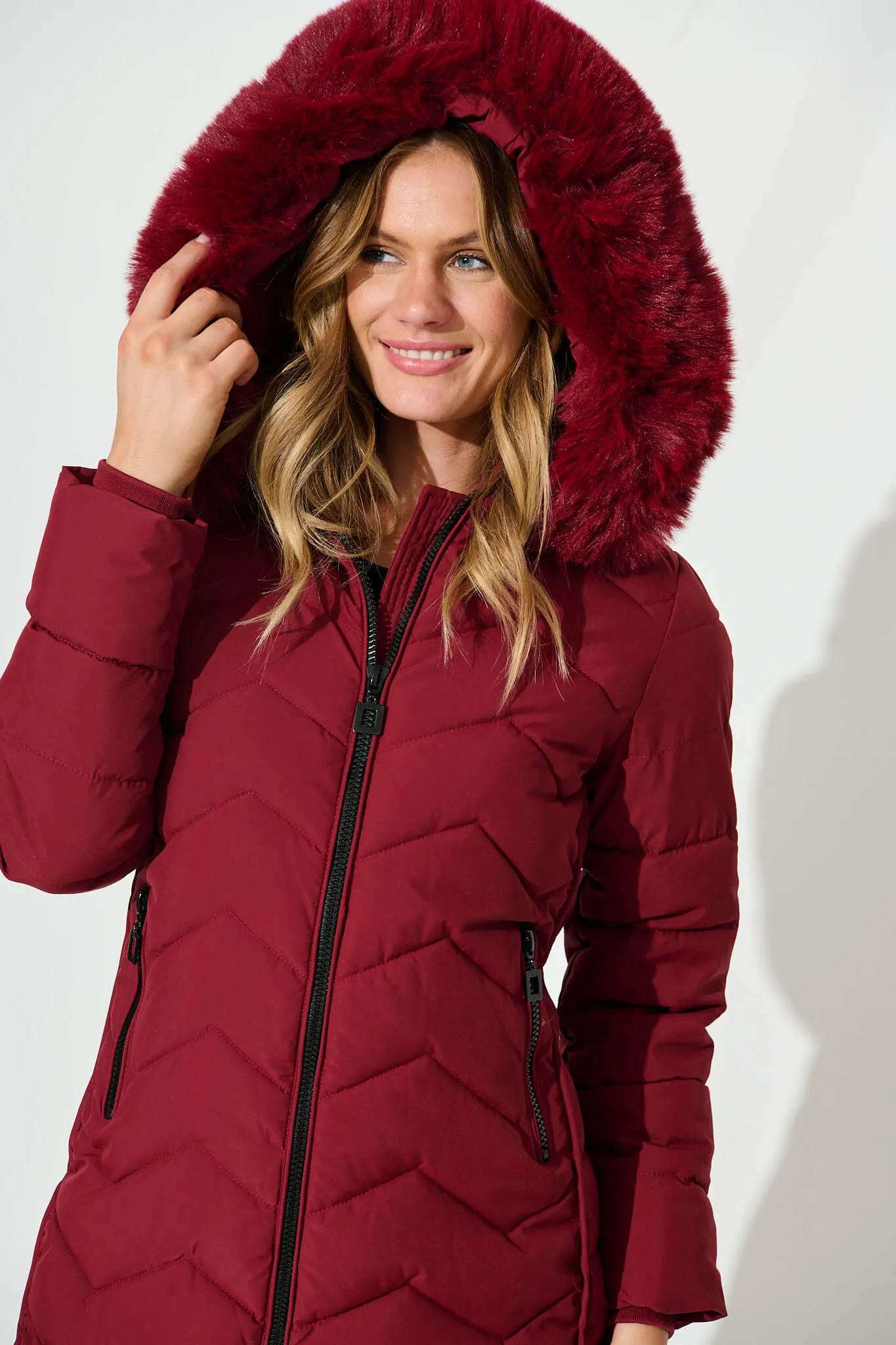 Salzburg Puffer Jacket In Wine