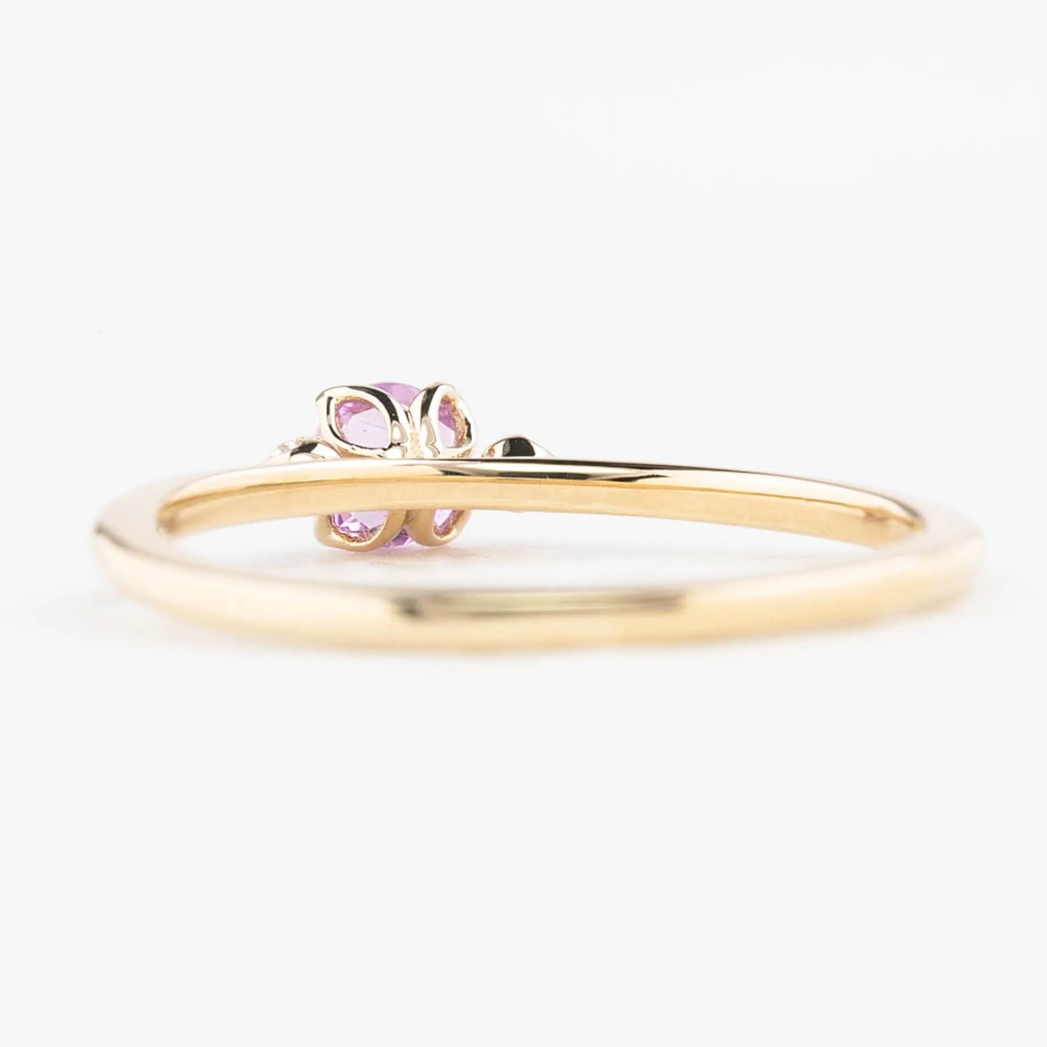 Sofia Ring 4mm 0.35ct Pink Umba Sapphire, 14K Yellow Gold