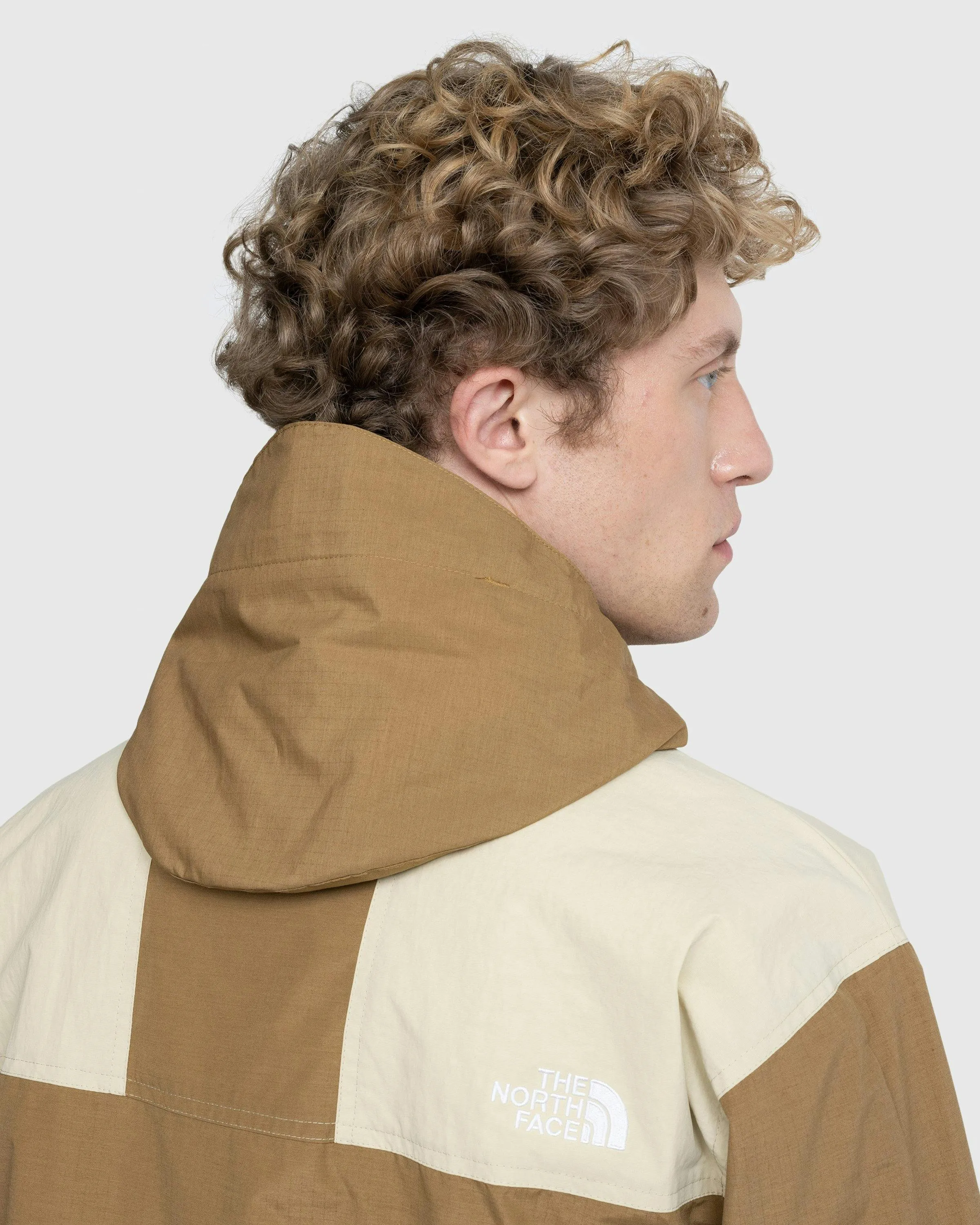 The North Face – ‘86 Low-Fi Hi-Tek Mountain Jacket Utility Brown/Gravel | Highsnobiety Shop