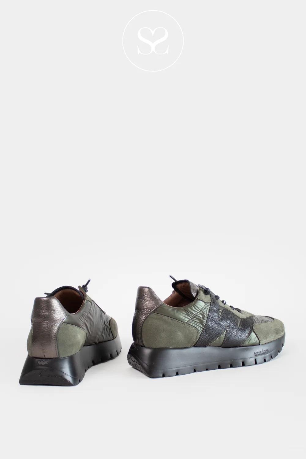 WONDERS A-2464 KHAKI METALLIC WEDGE PULL ON TRAINERS